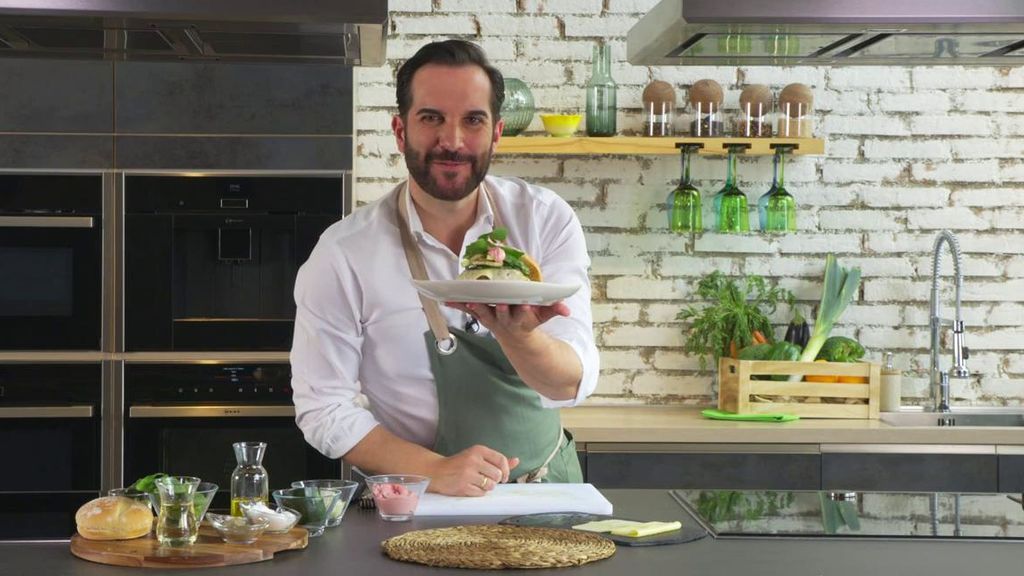 Mario Sandoval se estrena en 'AR' con una hambuerguesa