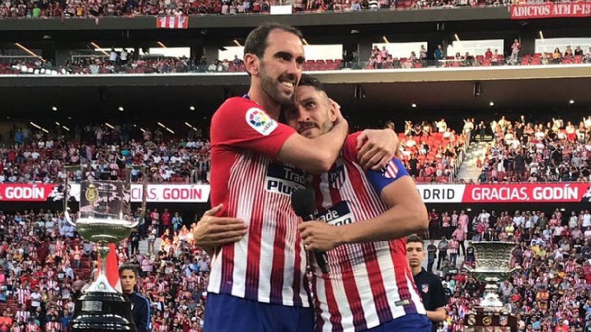 El Atlético de Madrid homenajeó a Godín en su último partido como rojiblanco: Espero que se hayan sentido orgullosos de lo que he dado dentro y fuera del campo"