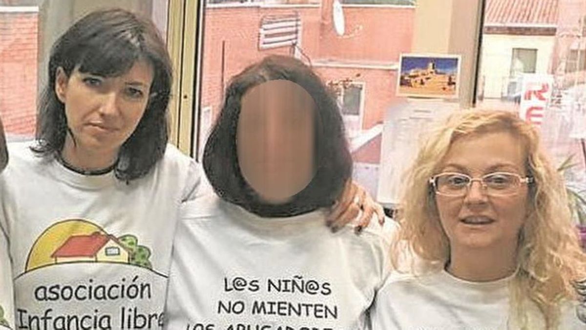 La madre de la menor secuestrada en La Cabrera no puede acercarse ni comunicarse con la niña