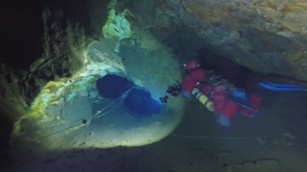 Unos espeleólogos checos presentan una nueva tecnología para explorar cuevas inundadas