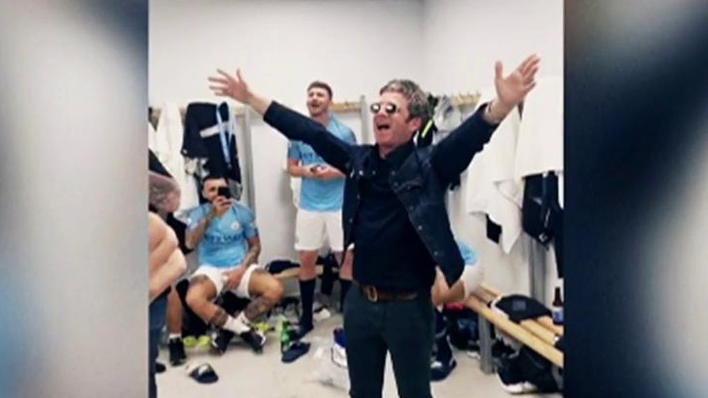 El Manchester City de Pep Guardiola celebra la victoria en el vestuario al ritmo de Noel Gallagher