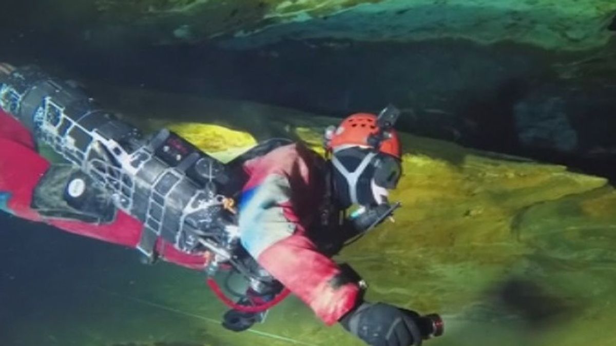 Unos espeleólogos checos presentan una nueva tecnología para explorar cuevas inundadas