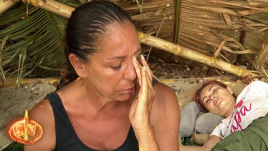 Isabel Pantoja se derrumba en la isla