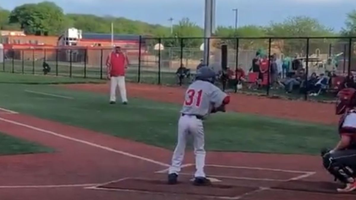 El béisbol tiene momentos como este: Nolan Holtz, el bateador ejemplo de superación El béisbol tiene momentos como este: Nolan Holtz, el bateador ejemplo de superación