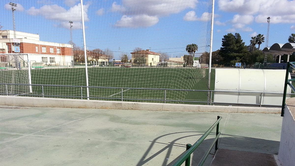 Sanción de 59 partidos a un equipo cadete en Valencia por acorralar y amenazar a un árbitro: “Te voy a reventar, hijo de pxxx” Sanción de 59 partidos a un equipo cadete en Valencia por acorralar y amenazar a un árbitro: “Te voy a reventar, hijo de pxxx”