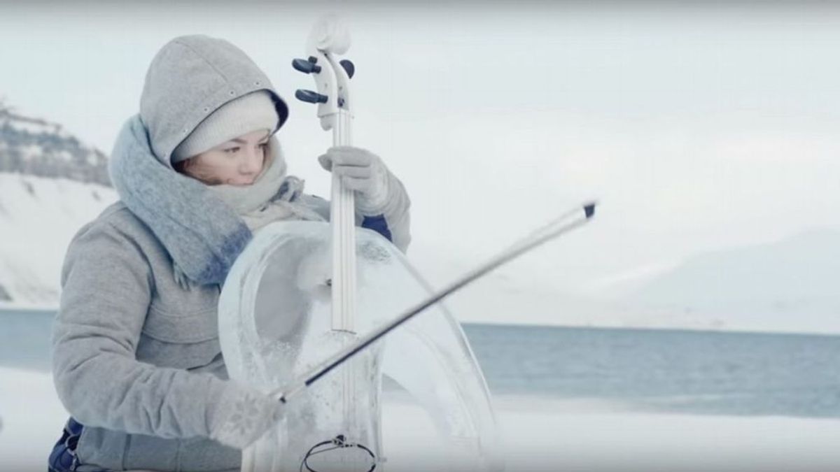 Protejamos los océanos: el concierto en el Ártico con instrumentos de hielo que te dejará impresionado