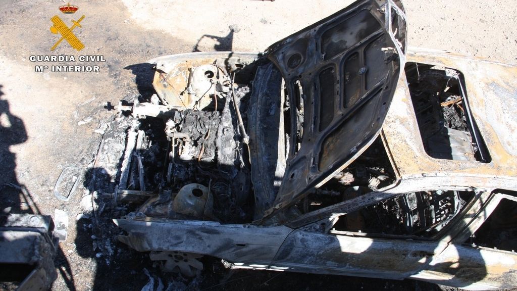 Un presunto pirómano incendia varios vehículos en La Rioja