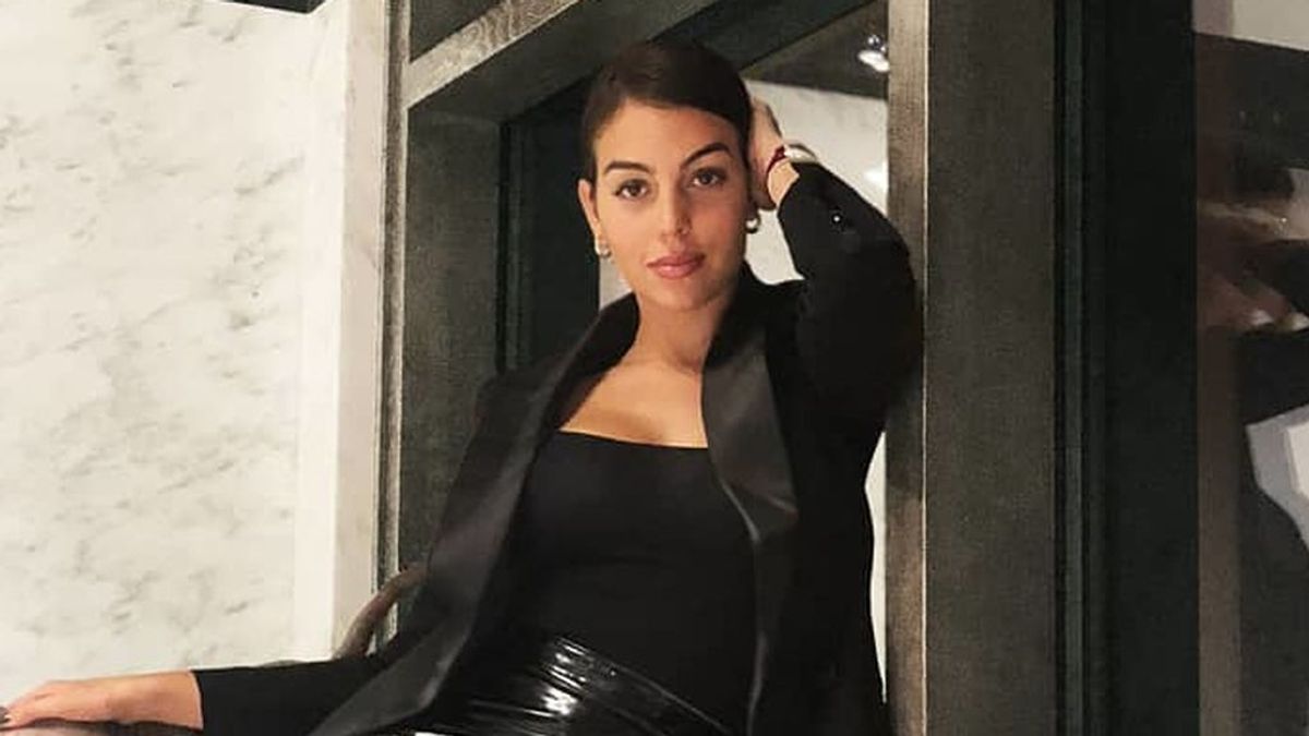 Vestir como Georgina Rodríguez: su marca favorita tiene mucho latex y le encanta a las Kardashian