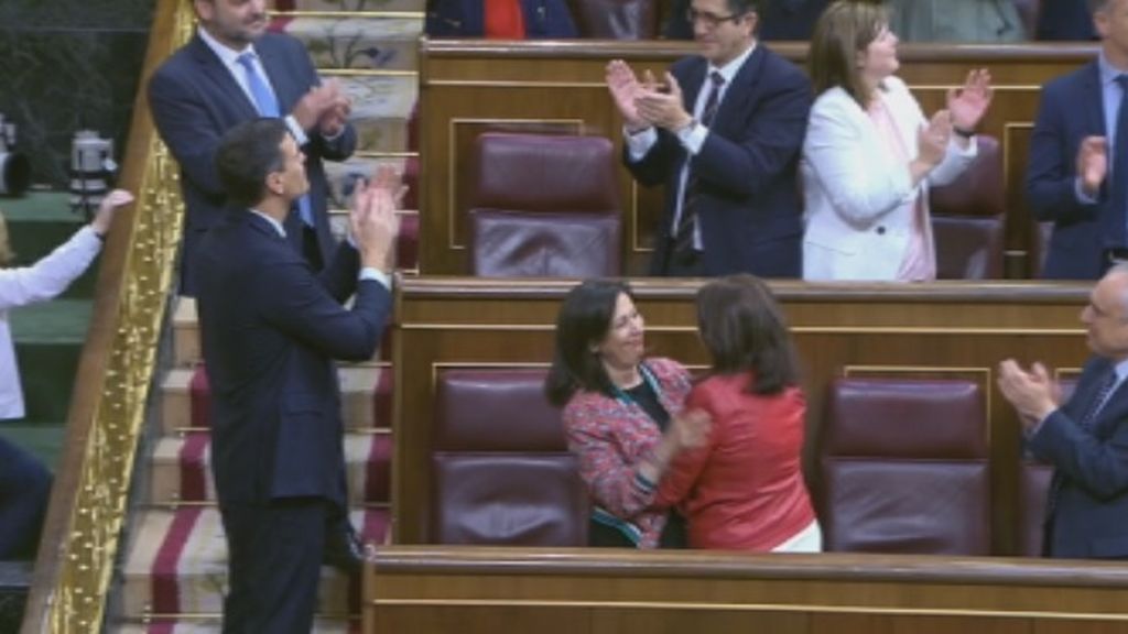 La propuesta de Sánchez: Meritxell Batet, candidata a presidir el Congreso y Manuel Cruz, como presidente del Senado