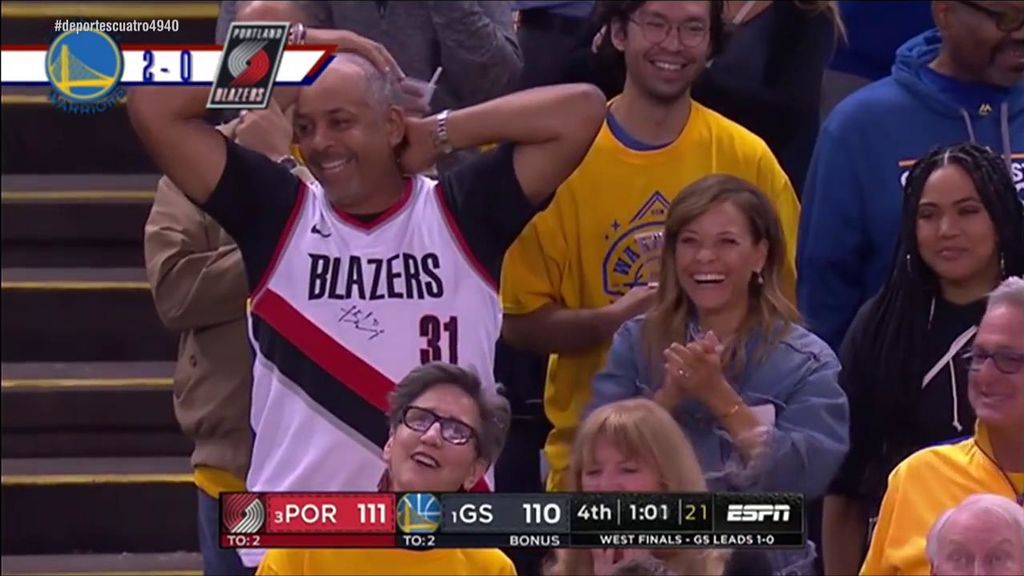 La emoción de los padres de los hermanos Curry al ver a sus dos hijos enfrentándose en las finales de la NBA