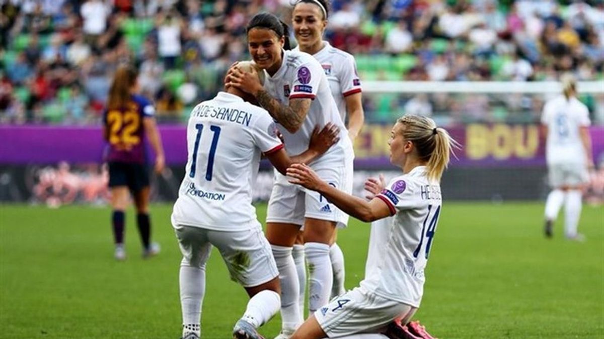 El Lyon saca el rodillo y vence al Barcelona en la final de la Champions femenina (4-1) El Lyon saca el rodillo y vence al Barcelona en la final de la Champions femenina (4-1)