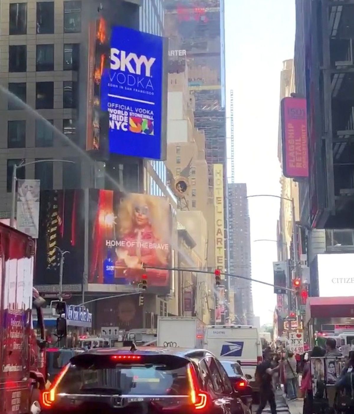 Arde un anuncio electónico de Times Square