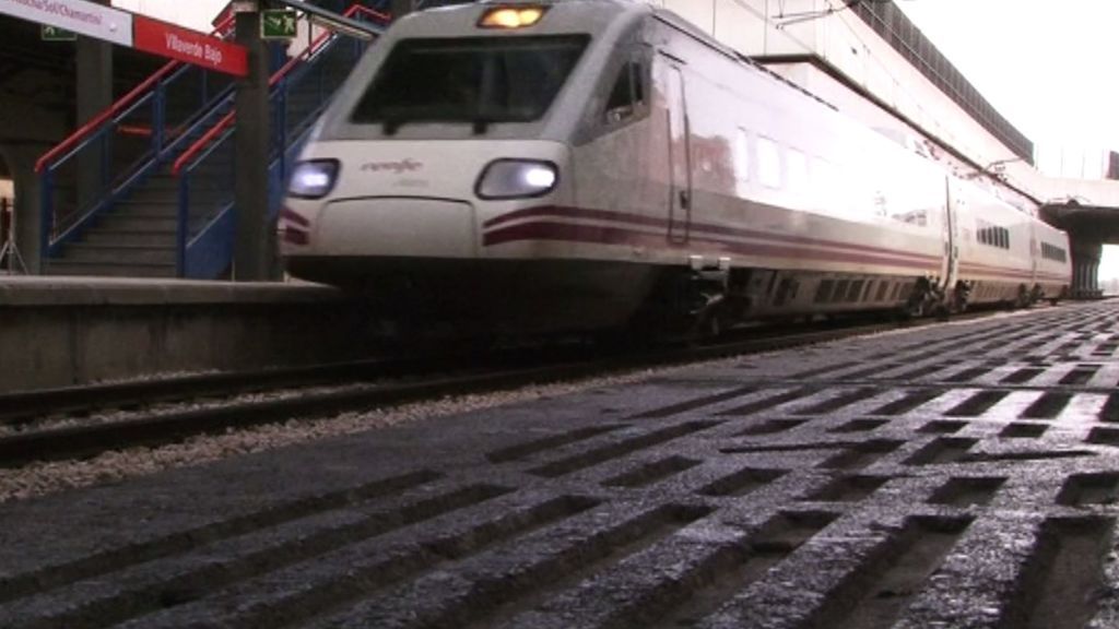 Muere arrollada por un tren tras huir de un accidente de tráfico en Madrid