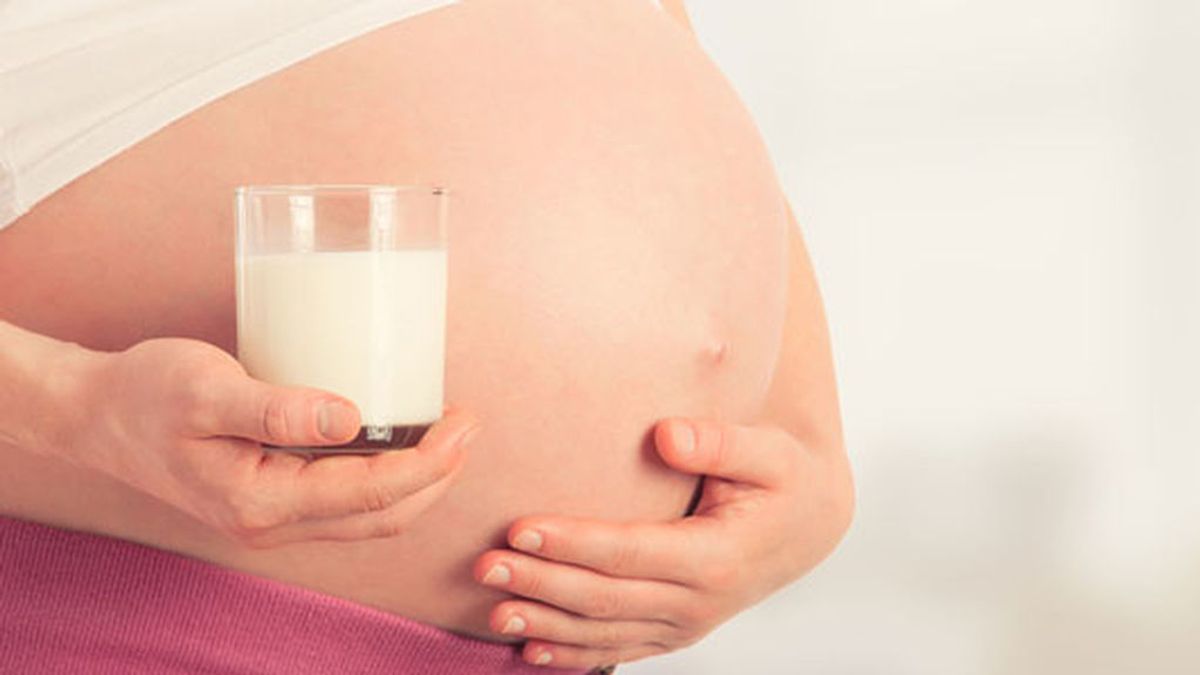 Tres vasos de leche diarios, claves para la dieta durante el embarazo y la lactancia