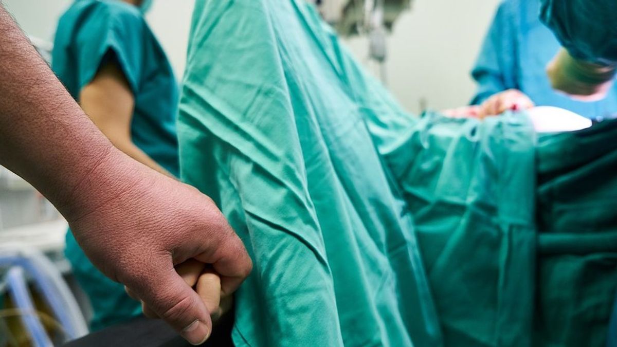 Un equipo médico agradecido y consternado ante la donación de órganos de una niña de 22 meses