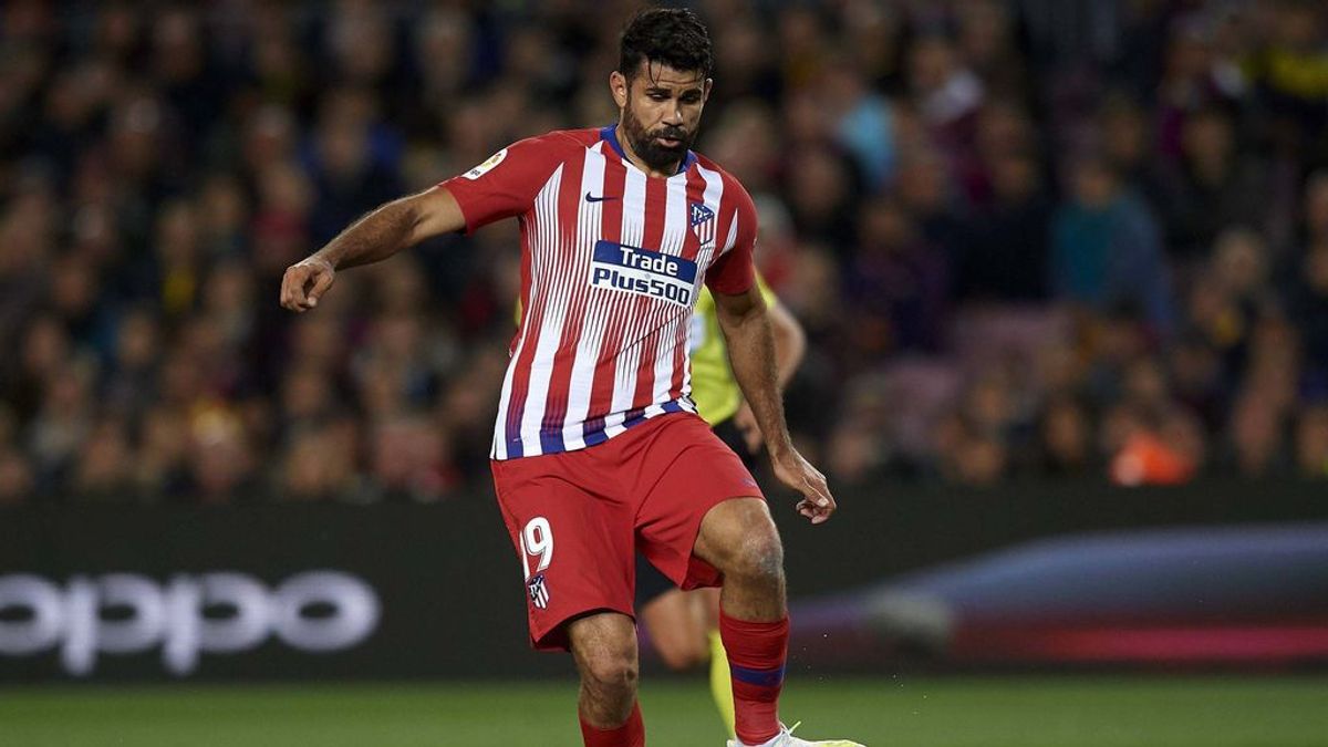 Reaparece y tiene que salir en camilla: La mala suerte se ceba con Diego Costa Reaparece y tiene que salir en camilla: La mala suerte se ceba con Diego Costa