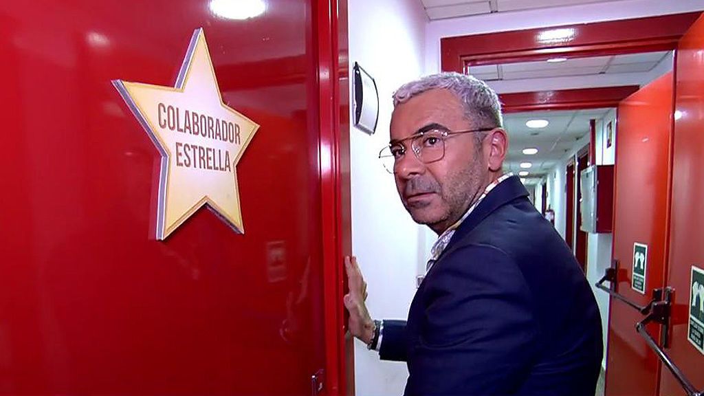 Tenemos nuev@ chic@ en 'Sálvame'… y esta cara se le ha quedado a Jorge Javier Vázquez tras conocerle