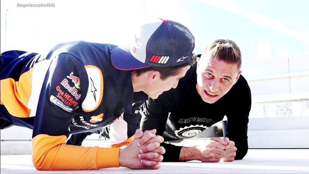 Joaquín y Marc Márquez elevan la dificultad del 'Plancha Challenge': aguantar contando chistes Joaquín y Marc Márquez elevan la dificultad del 'Plancha Challenge': aguantar contando chistes