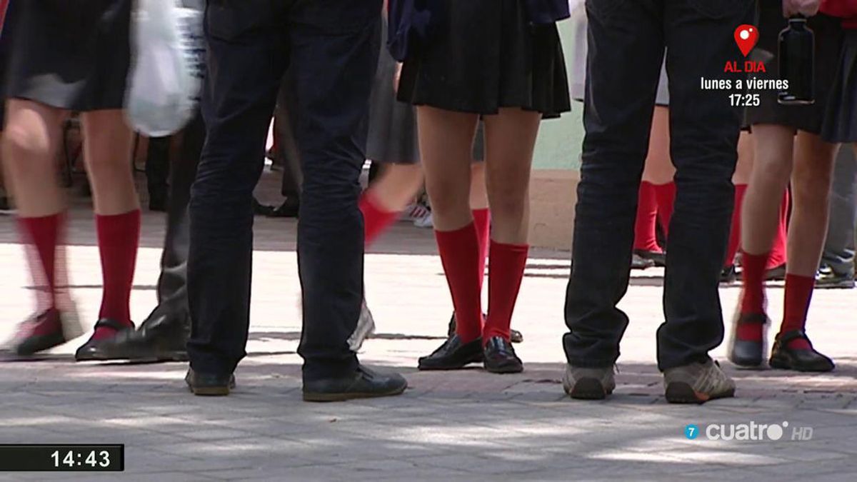 encuesta faldas uniforme colegio