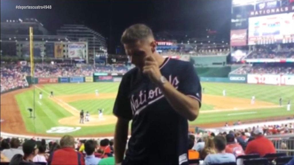 El baile de Joaquín en mitad de un partido de béisbol