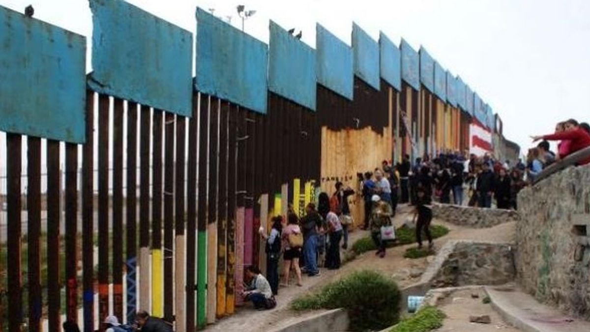 Un juez estadounidense bloquea los fondos para la construcción del muro fronterizo con México