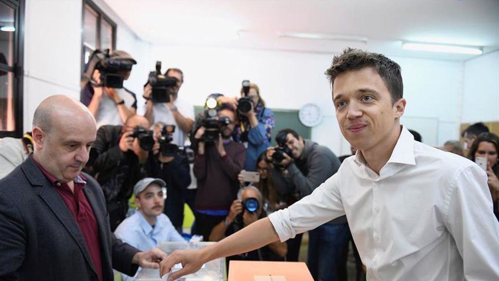 Iñigo Errejón ejerce su derecho a voto