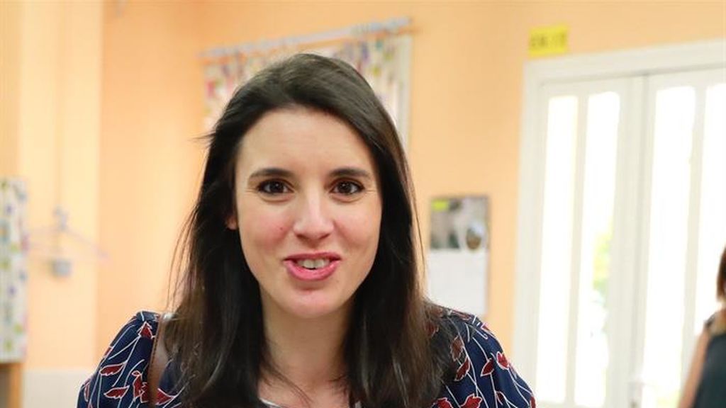 Irene Montero ejerce su derecho al voto