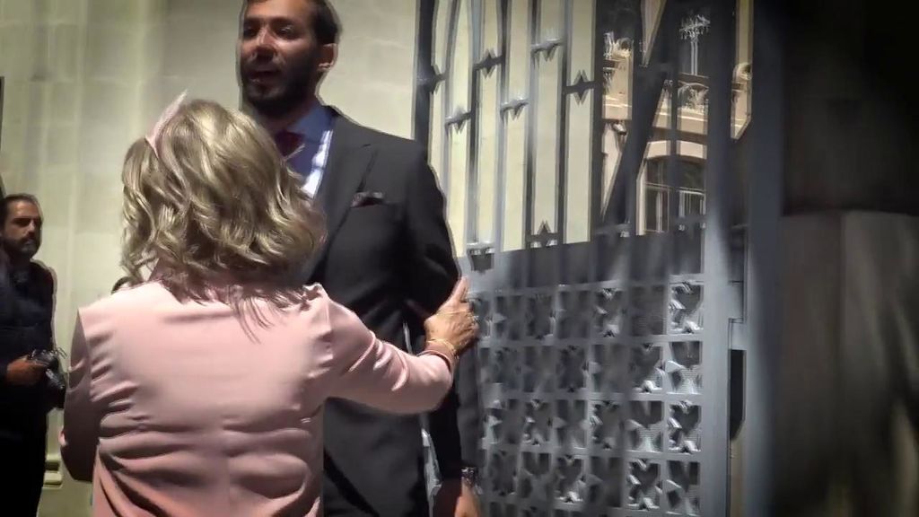 El novio de la nieta de Ruiz Mateos se encara y amenaza a los periodistas: “Os hundo la vida”