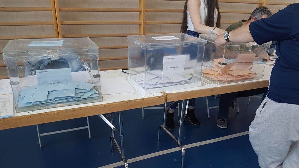 Estas son las imágenes de la jornada electoral del 26M