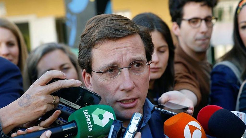 Almeida ejerce su derecho a voto