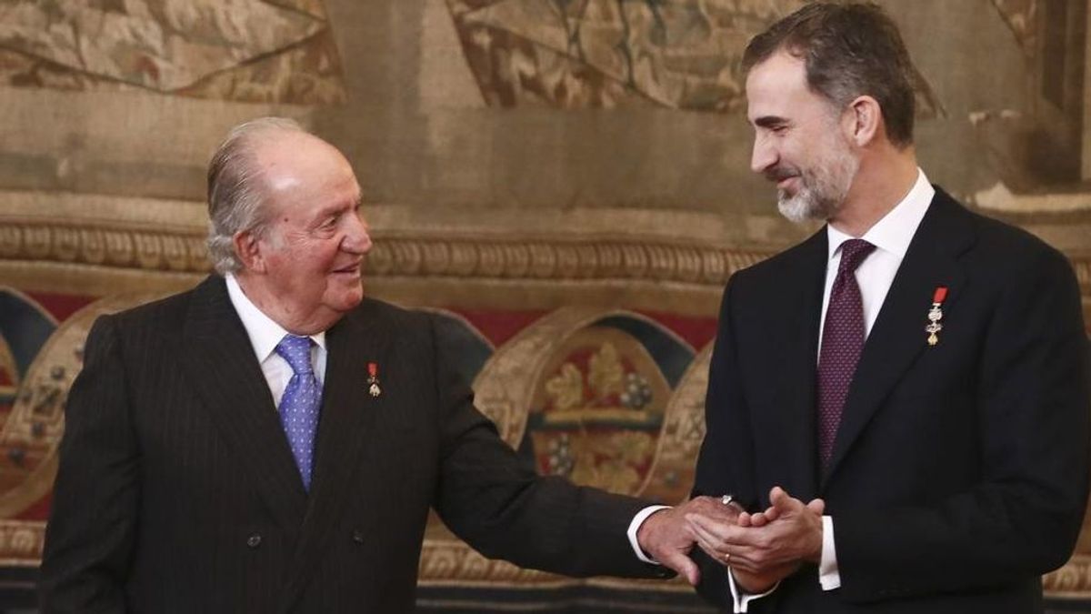 El Rey Juan Carlos comunica a Felipe VI que se retira de la vida pública a partir del 2 de junio