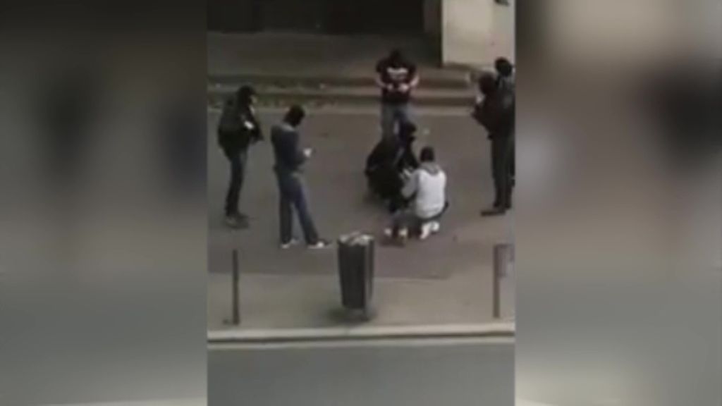 Detenido un joven, sus padres y un amigo por su relación con el atentado de Lyon