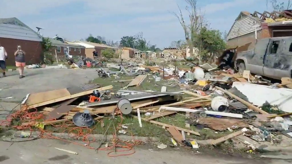 Un muerto y cientos de damnificados tras el paso de varios tornados en Ohio (EE. UU.)