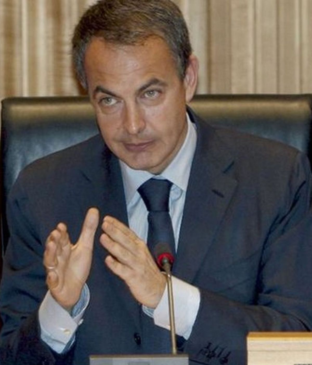 Las actas de ETA revelan que Zapatero informó al mediador de que Francia preparaba un golpe contra la banda