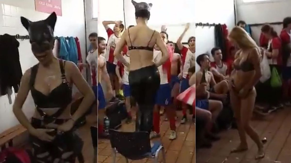 El Llançà celebra su ascenso con una stripper en el vestuario: "Bailad con ella"