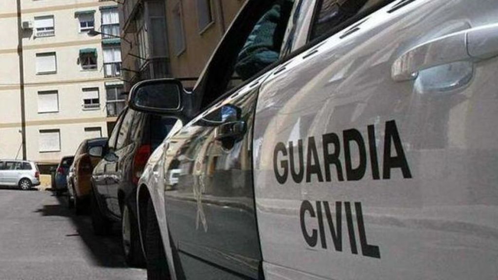 Un joven de 18 años, grave tras caer de un muro de tres metros en Magaluf Un joven de 18 años, grave tras caer de un muro de tres metros en Magaluf