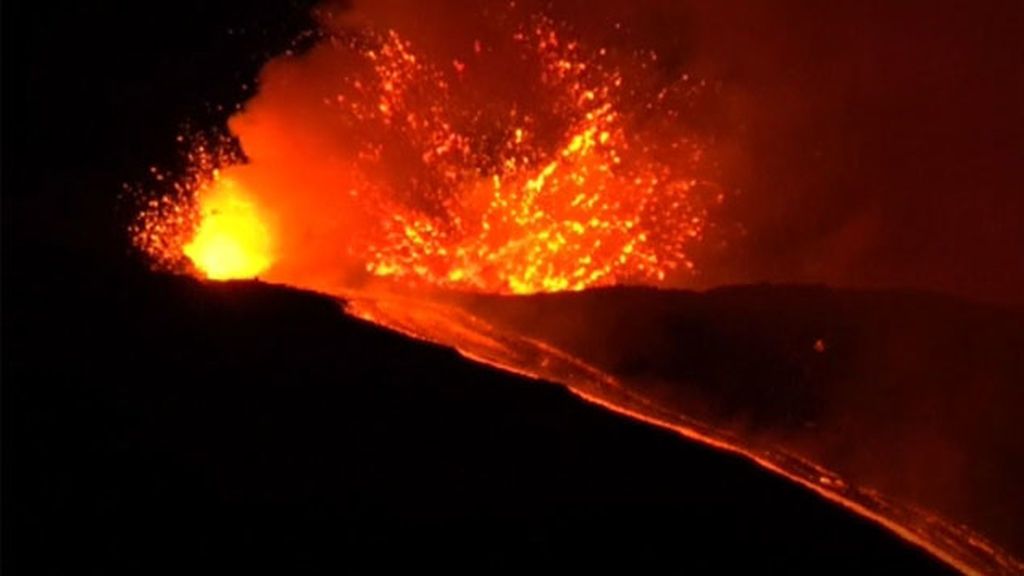 Hoy entran en erupción el Etna y el Strómboli. Al menos un muerto. Q5Q40qj8SNtq3SeZ2NPSJ7