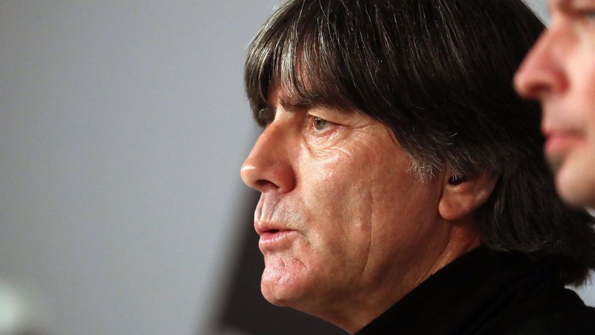 Joachim Löw, ingresado por una obstrucción arterial: se perderá los dos próximos partidos de clasificación para la Eurocopa Joachim Löw, ingresado por una obstrucción arterial: se perderá los dos próximos partidos de clasificación para la Eurocopa