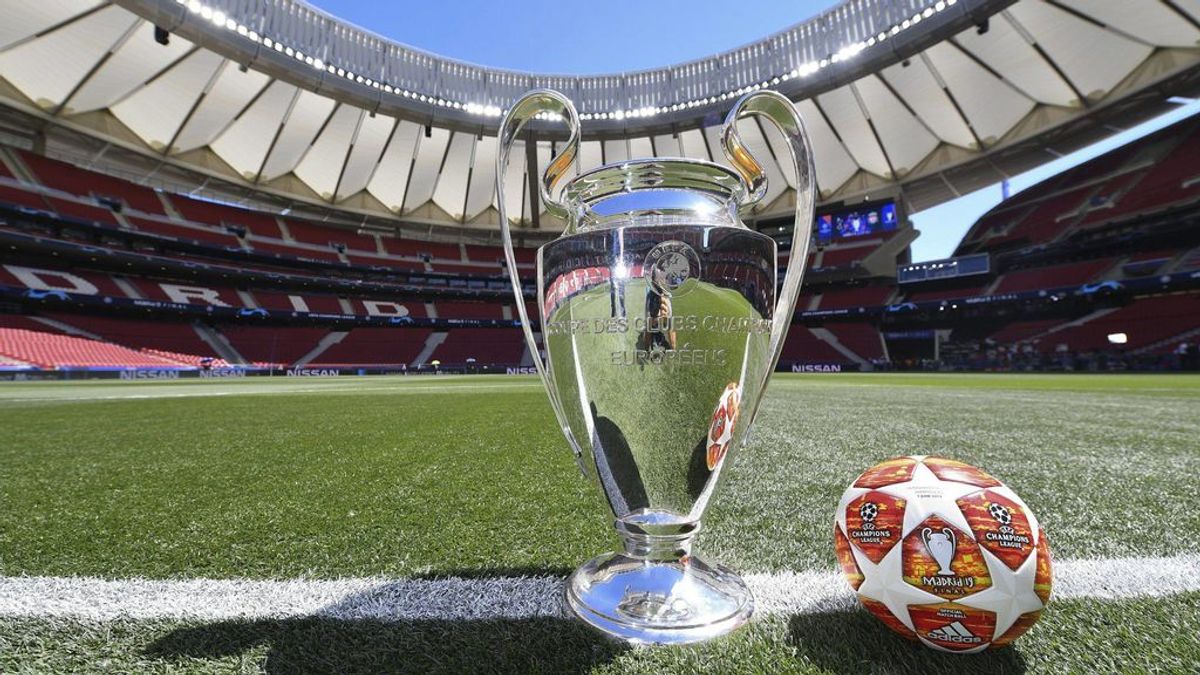 El trofeo de la Champions, abandonada en una esquina del túnel de vestuarios del Wanda Metropolitano El trofeo de la Champions, abandonada en una esquina del túnel de vestuarios del Wanda Metropolitano