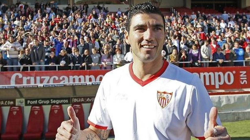 Los aficionados recuerdan los mejores goles de José Antonio Reyes Los aficionados recuerdan los mejores goles de José Antonio Reyes