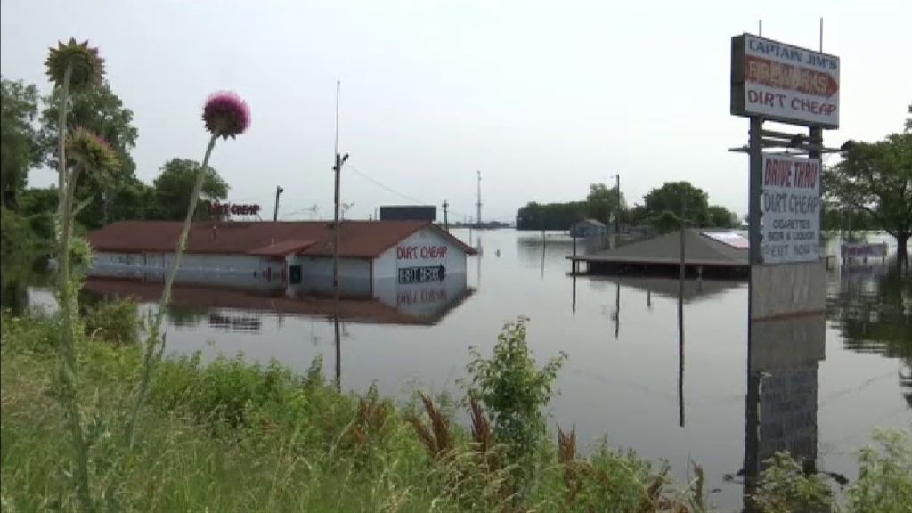 Las lluvias provocan inundaciones históricas en EEUU