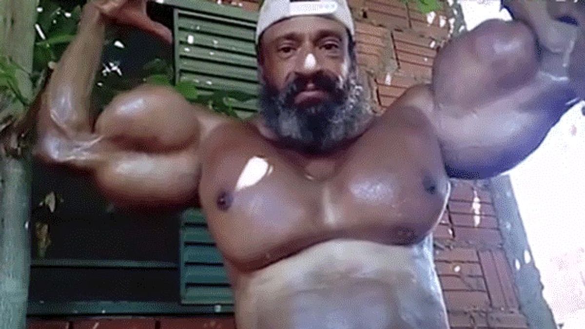 El extravagante aspecto del 'Hulk brasileño': se inyecta aceite para inflar sus músculos