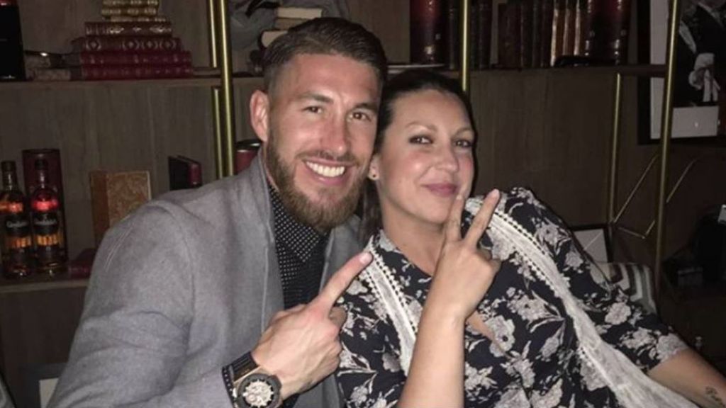 Niña Pastori, amiga íntima de Sergio Ramos, cantará en La Catedral de Sevilla en su boda con Pilar Rubio Niña Pastori, amiga íntima de Sergio Ramos, cantará en La Catedral de Sevilla en su boda con Pilar Rubio