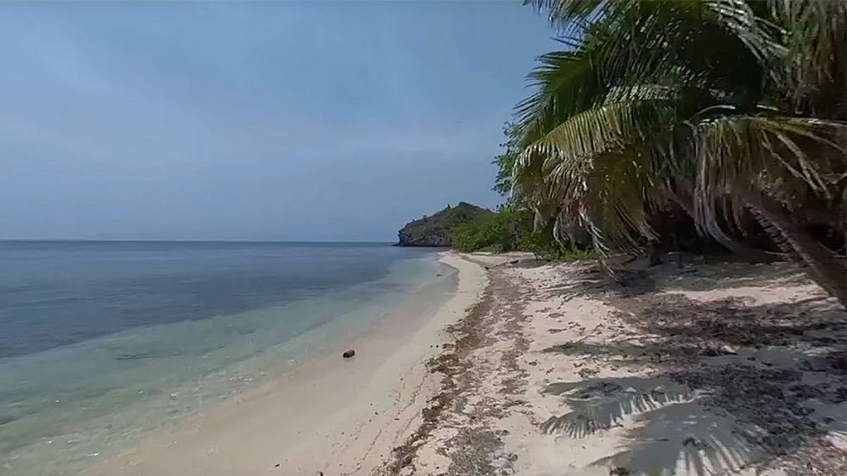 Paseo en 360º: siéntete un auténtico superviviente 'Abandonado' y adéntrate en la playa 'Cabeza de León'