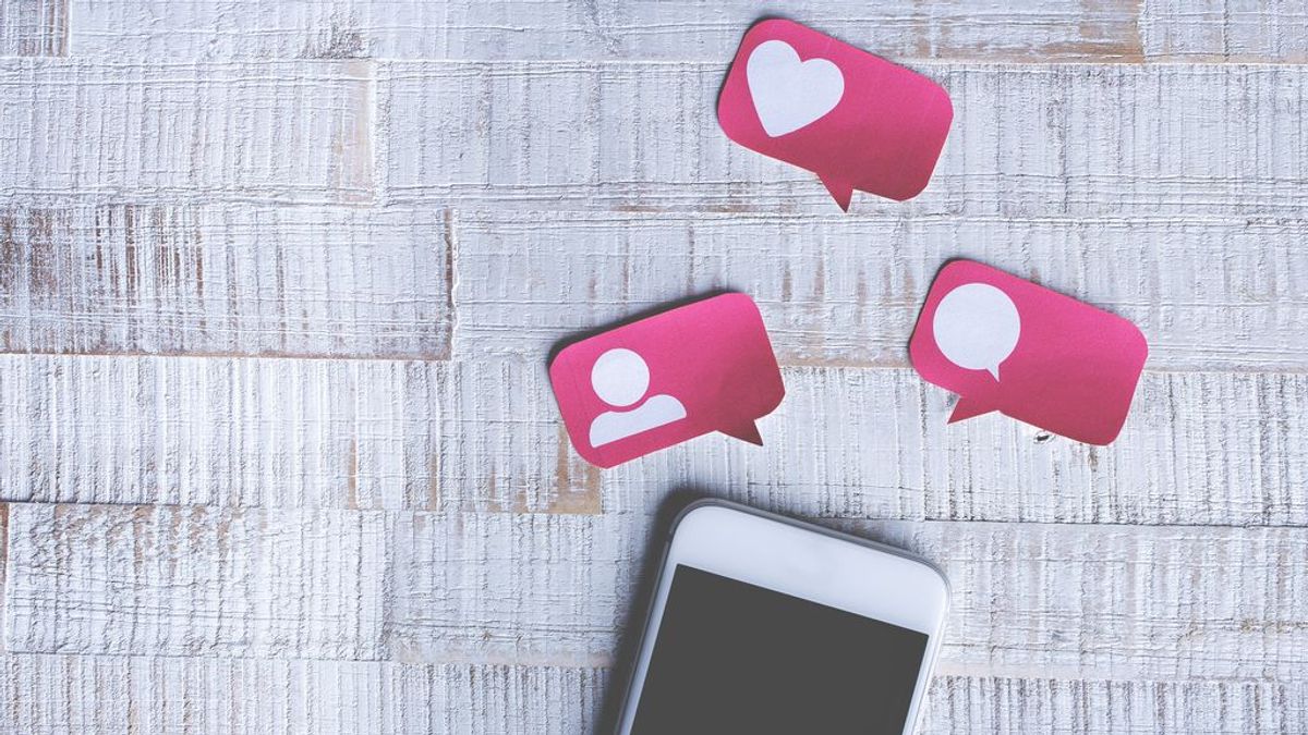 El sexo antes de Tinder: así ligábamos por Internet hace 25 años El sexo antes de Tinder: así ligábamos por Internet hace 25 años