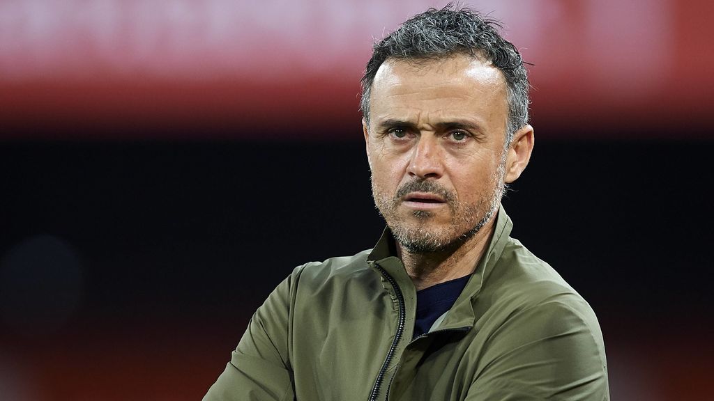 La Federación no descarta que Luis Enrique se siente en el banquillo ante Suecia