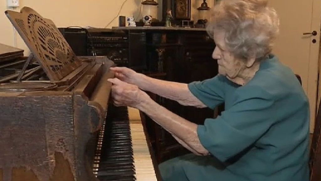 A sus 108 años, Wanda es una de las pianistas más prestigiosas de Cracovia