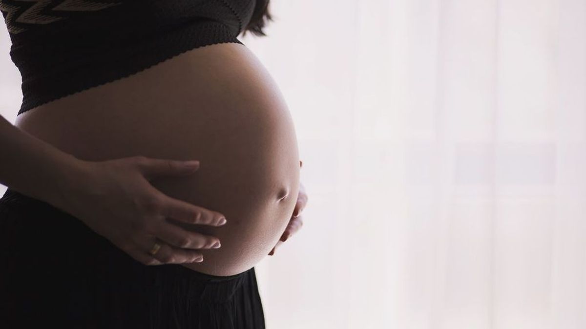 Una mujer que planeaba compartir fotos del embarazo en Facebook muere durante el parto