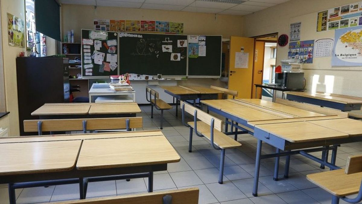 Detenido un alumno de 18 años por acosar sexualmente a su profesora en Gijón