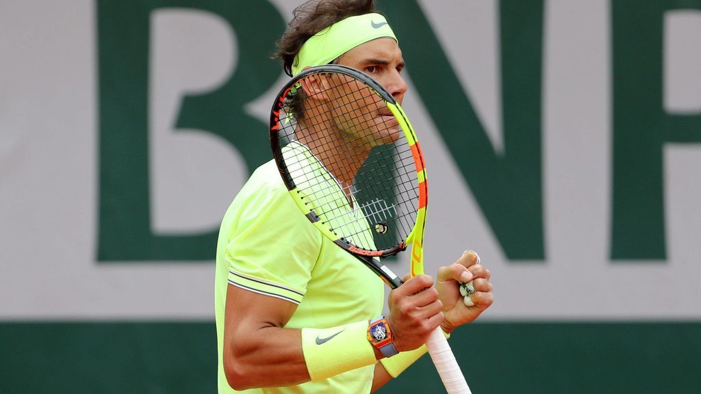 Rafa Nadal se adelanta a la previsión de lluvia y derrota a Federer para meter en la final de Roland Garros Rafa Nadal se adelanta a la previsión de lluvia y derrota a Federer para meter en la final de Roland Garros